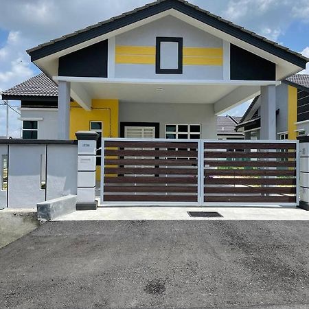 Bungalow Homestay Jasin Malacca Exterior foto